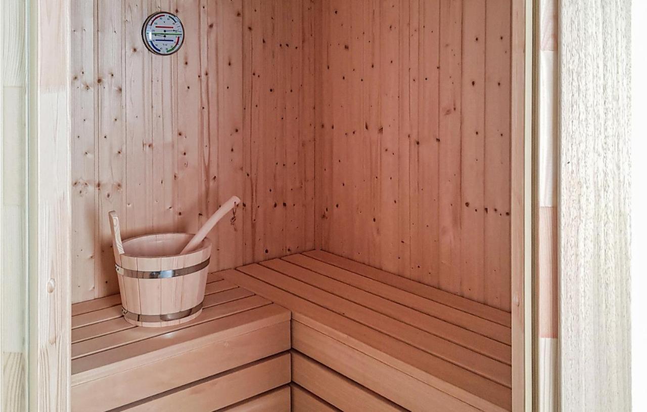 Stunning Home In Krems Ii-Warderbrueck With Sauna Gols エクステリア 写真